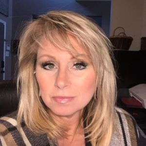 Meet your Posher, Carla